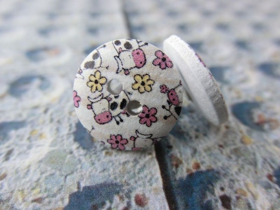 Preview: Holz Knopf Ohrstecker Kuh Blümchen Blumen Cow